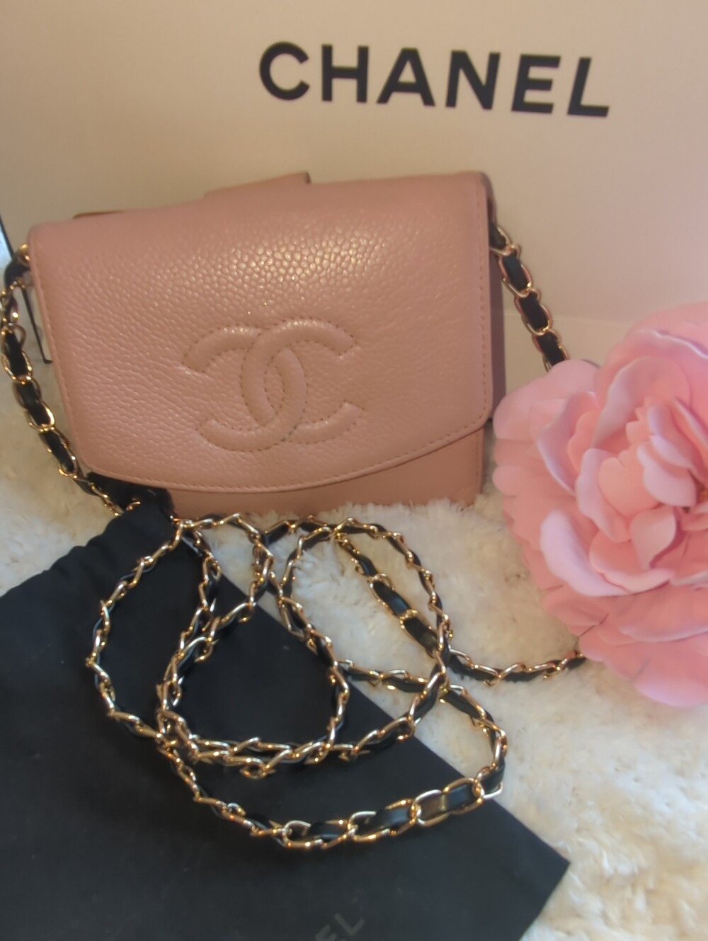 Chanel Authentic Pink Caviar Leather Compact Wallet Small Flap Crossbody Chain